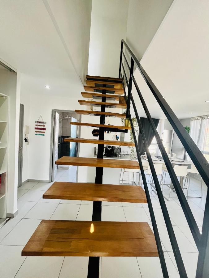 Superbe Duplex Design Neuf 2 Chambres, Climatise Tout Confort, Facile D,Acces Stationnement Gratuit Marseille Exterior photo